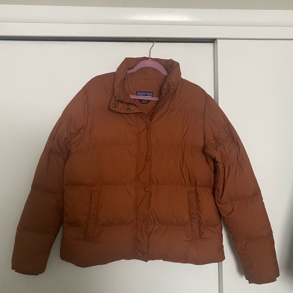 Patagonia Women’s Silent Down Jacket Brown